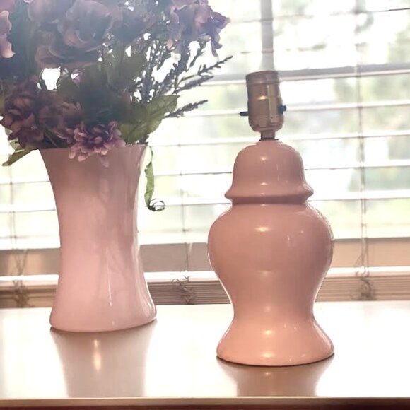 Porcelain Pink  Ginger Jar Table Lamp,  Small Electrical Lamp Girl Bedroom Decor - Picture 1 of 11